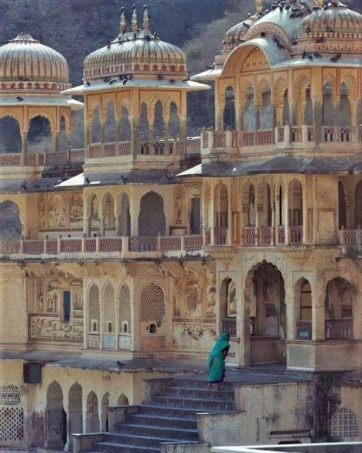 Jaipur sightseeing tour with monkey temple (Galta ji temple) - Jantar Mantar turns astronomy into stone