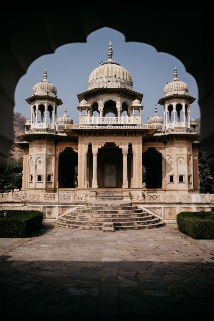 Jaipur: Temple Tour - Astrology on the road to Moti Dungari