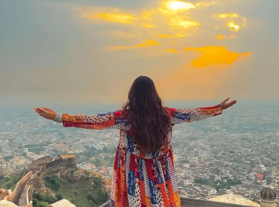 Jaipur: Tour with Nahargarh Sunrise or Monkey Temple Sunset - Choose sunrise for cooler air and a fuller morning