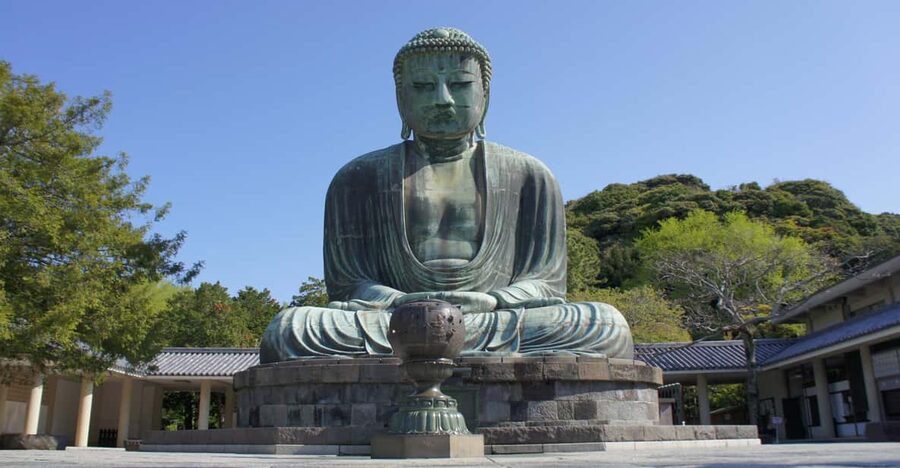 Kamakura Temples Private Guided Tour from Tokyo - The train from Tokyo sets the pace