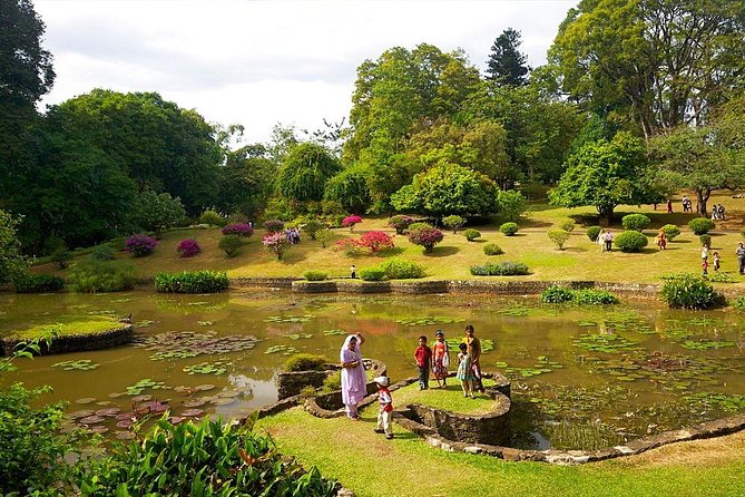 Kandy Day Trip with Tooth Relic Temple & Unique Attractions - Lunch, Bottled Water, and Extra Stops