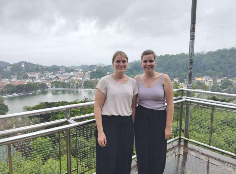 Kandy: Private Tuk Tuk Tour with Temple of the Tooth - The Ceylon gemstone stop