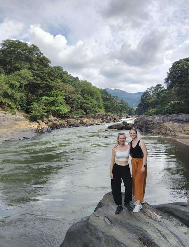 Kandy: Private Tuk Tuk Tour with Temple of the Tooth - What the guides add to the experience