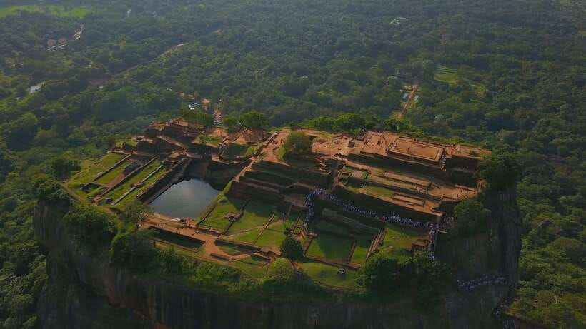 Kandy: Sigiriya Fortress & Cave Temple Full Day Private Tour - What to expect at Dambulla Cave Temple