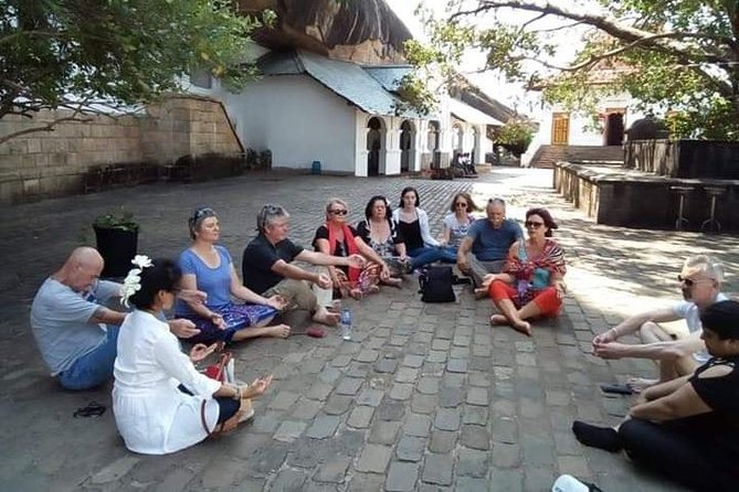 Kandy to Sigiriya Day Tour and Dambulla cave temple with private vehicle - What $42.86 per person really buys