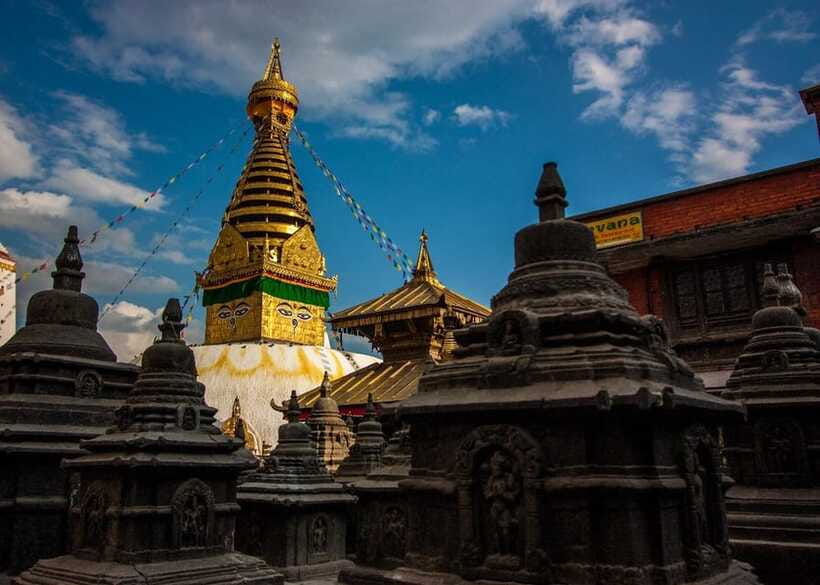Kathmandu: Chandragiri Cable Car and Monkey Temple Tour - The ride back and the hour at Swayambhunath