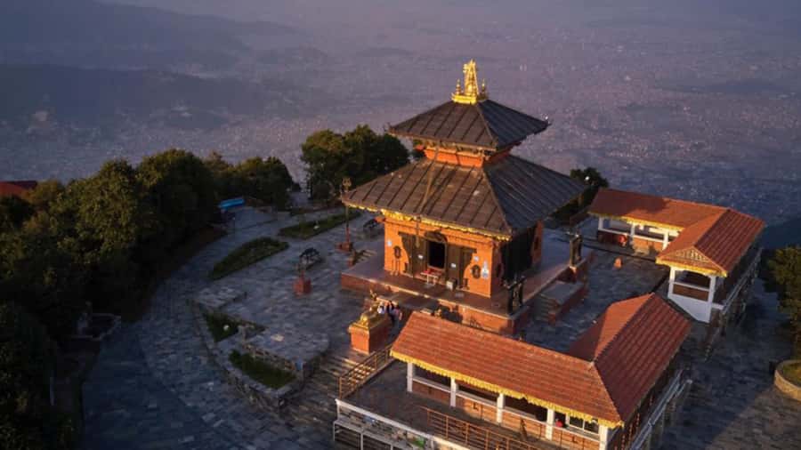 Kathmandu: Chandragiri Cable Car and Monkey Temple Tour - How the guides shape the day