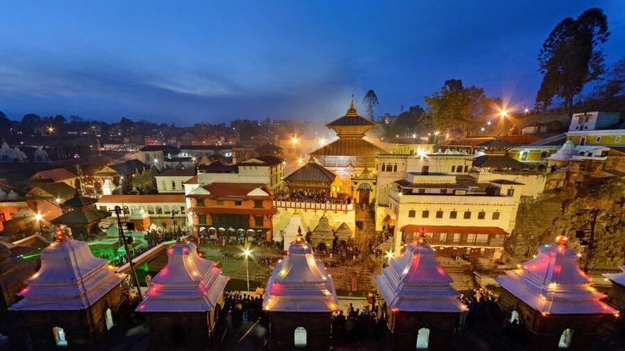 Kathmandu: Pashupatinath Temple Aarti Night Tour - The evening Aarti ceremony