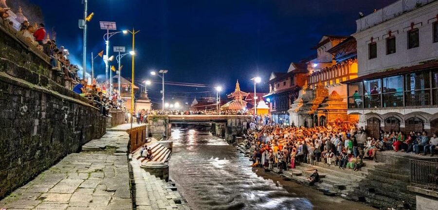 Kathmandu: Pashupatinath Temple Evening Aarati Tour - Hotel Pickup Makes the Evening Easier