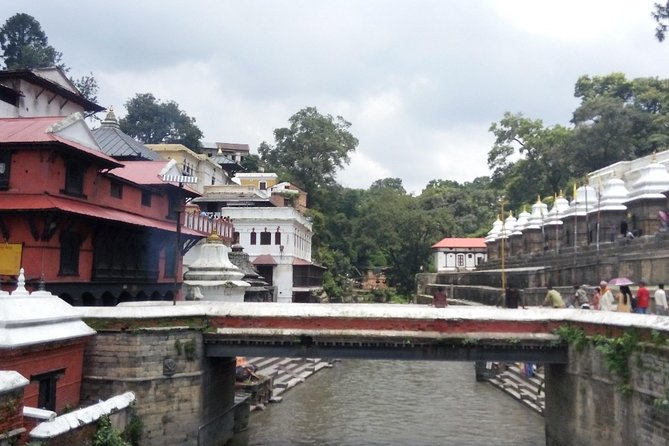 Kathmandu Spiritual Sites: Bodhnath & Pashupatinath Tour - Pashupatinath and the Bagmati River