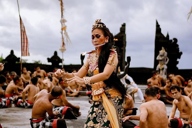 Kecak and Fire Dance Ticket at Uluwatu Temple - Crowds, comfort, and the monkey problem