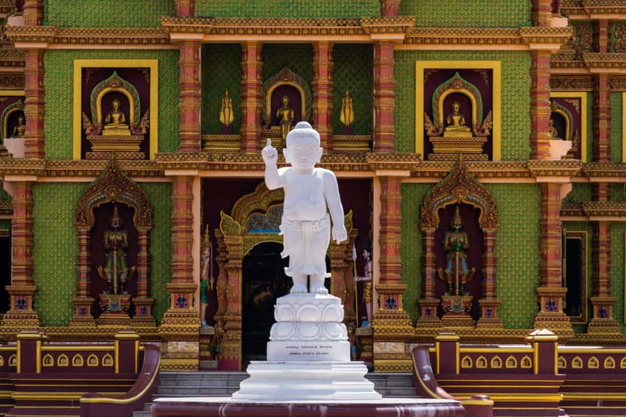 Khao Lak: 3 Temples Full Day Tour w/Lunch & Hotel Transfer - Wat Bang Riang’s mountain climb and valley views
