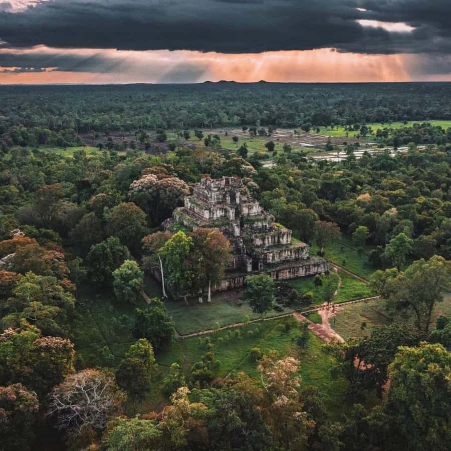 Koh Ker & Beng Mealea Temple Guided Tour - Practical tips for a better temple day