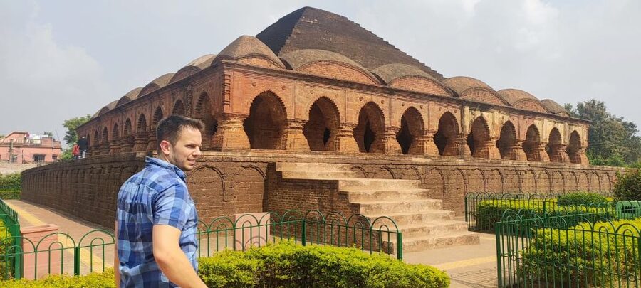 Kolkata: Bishnupur Terracotta Temples Day Trip with Weavers - Entering the Malla Kingdom through temple stories