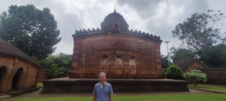 Kolkata: Bishnupur Terracotta Temples Day Trip with Weavers - The Queen’s curse and Bishnupur’s local mysteries