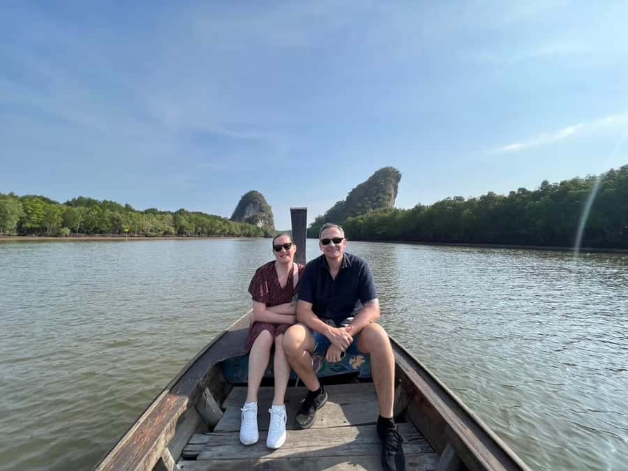 Krabi : 4-Hour City Tour with Tiger Cave Temple - Krabi’s giant black crab and the riverfront
