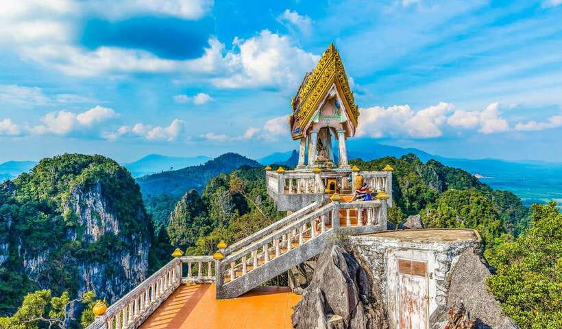Krabi: Tiger Cave Temple, Emerald Pool and Hot Springs Tour - Tiger Cave Temple and the 1,200-plus steps