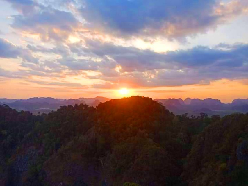 Krabi: Tiger Cave Temple Sunset Tour - Reaching the golden Buddha before sunset
