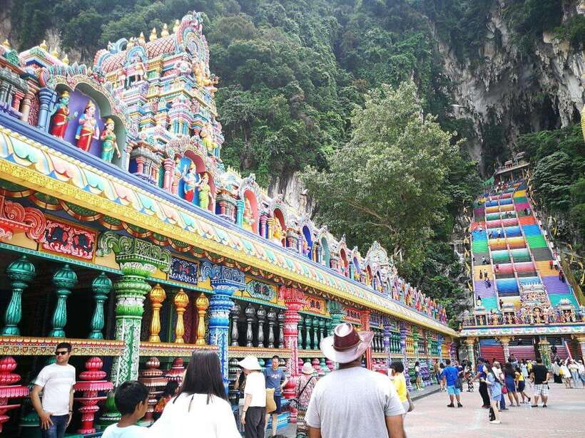 Kuala Lumpur: Batu Caves, Thean Hou Temple & National Mosque - What the driver and vehicle add