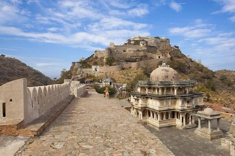 Kumbhalgarh Fort & Ranakpur Jain Temple Tour From Udaipur - From a mountain fort to Ranakpur’s marble temple