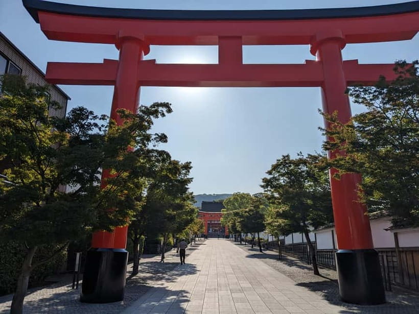 Kyoto: 1.5-Hour Guided Tour of Fushimi Inari Shrine - Walking through the famous torii gates