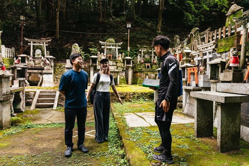 Kyoto: 3-Hour Fushimi Inari Shrine Hidden Hiking Tour - Finishing at the main shrine
