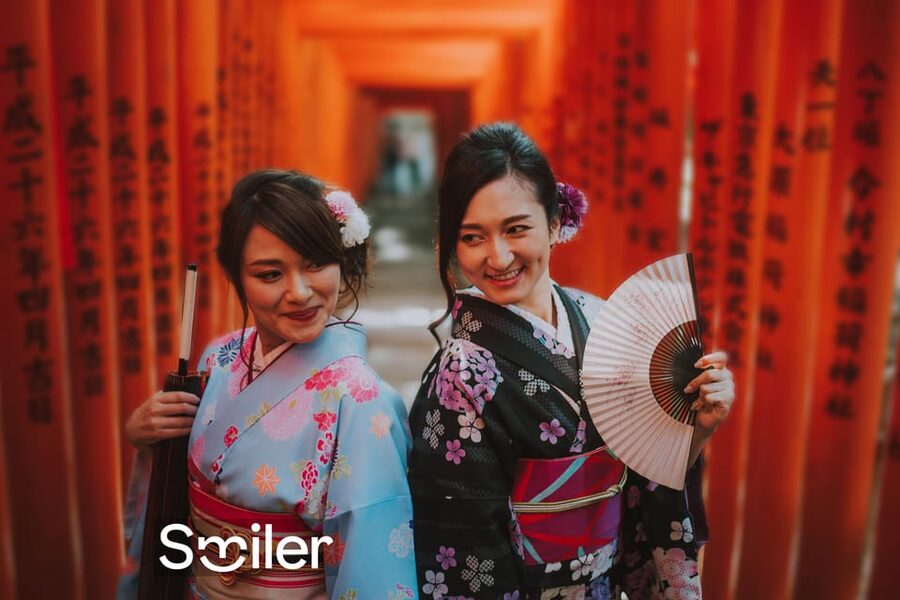 Kyoto: Fushimi Inari Shrine Private Photoshoot - Meeting at 南神具（株） and finding your photographer