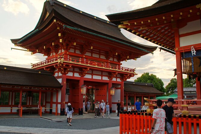 Kyoto: Fushimi Inari Shrine Walking Tour - Meeting Near Daily Yamazaki at 6 pm