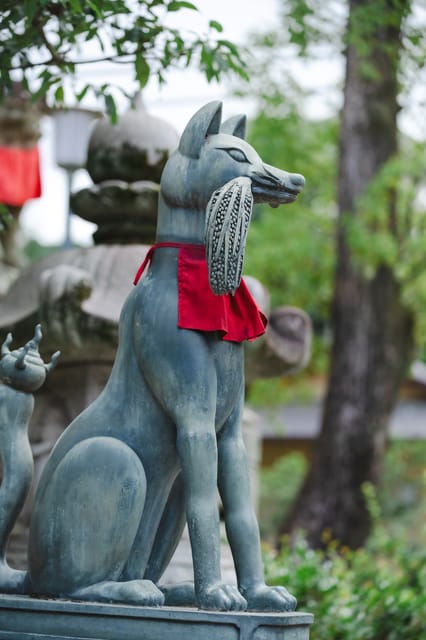 Kyoto: Fushimi Inari Taisha Shrine Walking Tour with Guide - What the $34 price includes