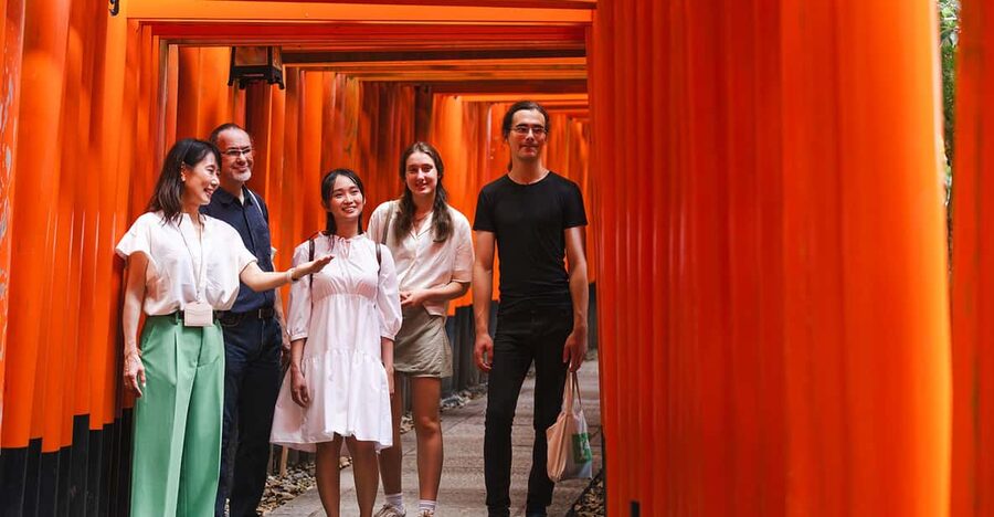 Kyoto: Fushimi Inari Taisha Shrine Walking Tour with Guide - Meeting at Kyo-Navi in Kyoto Station