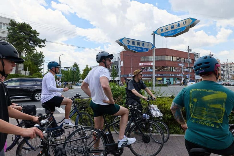 Kyoto: Hidden Gems E-Bike Tour Through Backstreets & Temples - The guides are a major part of the value