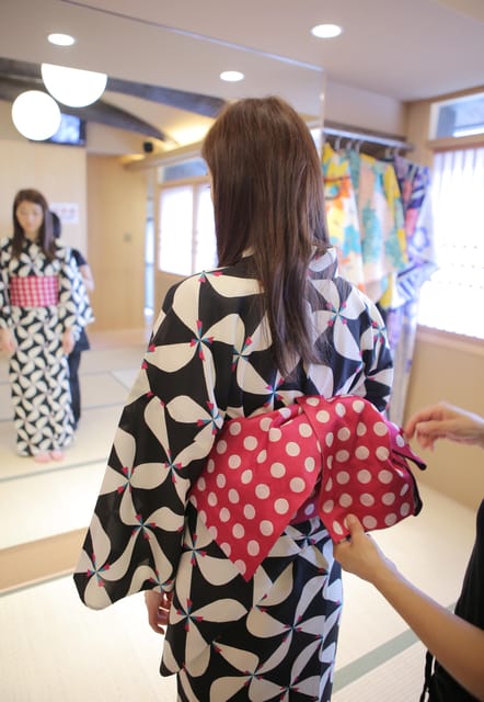 Kyoto:Kiyomizu-dera Temple Rent a kimono and ride a rickshaw - What the $83 Price Really Buys