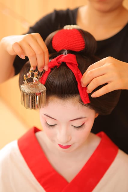 Kyoto kiyomizu Temple : Maiko and Samurai Couple Photoshoot - Hair, makeup, and the maiko look