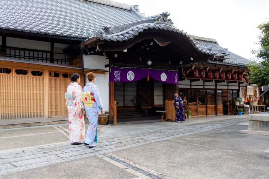Kyoto: Tea Ceremony Ju-An at Jotokuji Temple - Who should book this tea ceremony?