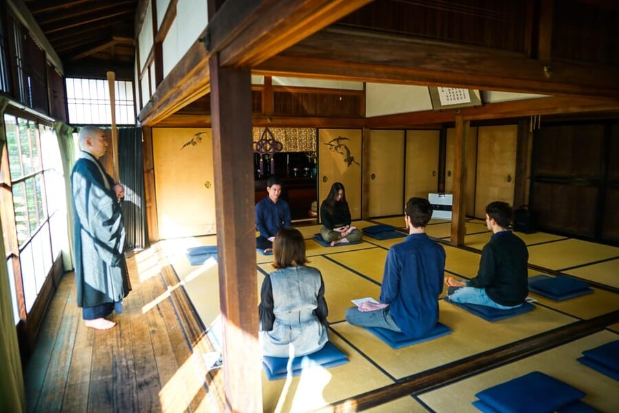 Kyoto: Zen Meditation and Garden Tour at a Temple with Lunch - Shojin ryori lunch at a local restaurant
