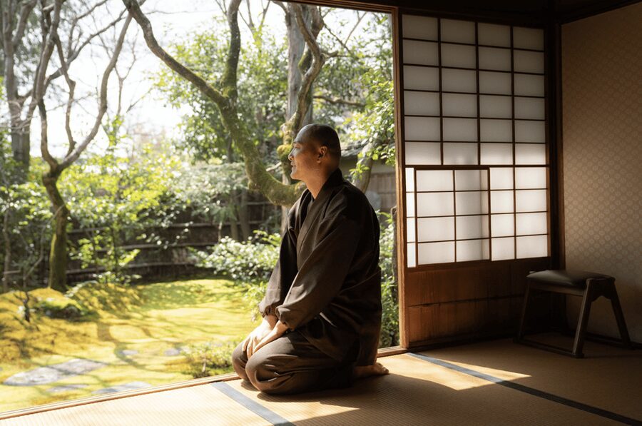 Kyoto: Zen Meditation at a Private Temple with a Monk - What makes this different from a public temple visit?