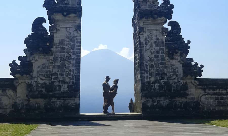 Lempuyang Temple: Gate of Heaven - Why the gate is famous, and what the photograph does not show
