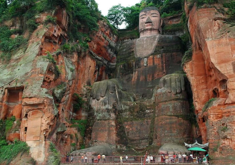 Leshan Giant Buddha & Huanglongxi/Buddha Temple Day Trip - Leaving Chengdu with a private pickup