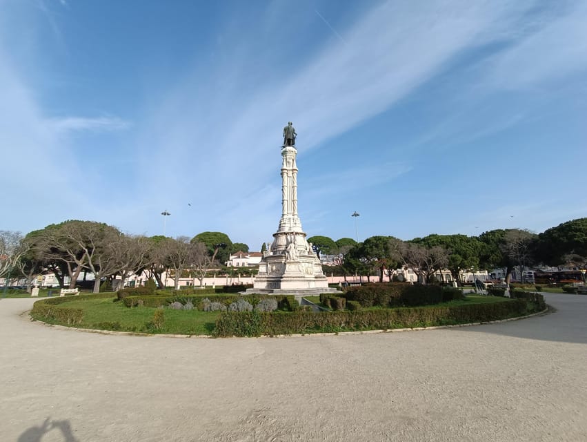 Lisbon: Belem, Jeronimos Monastery, and Coach Museum Tour - The pastry break at Pastéis de Belém