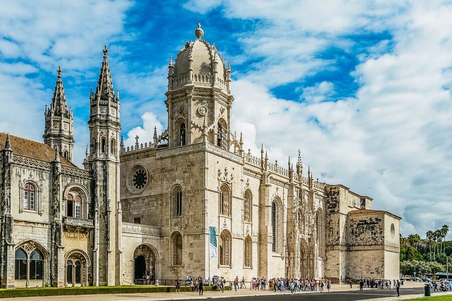 Lisbon: Jerónimos Monastery Entrance Ticket - The Lower Cloister and its carved details