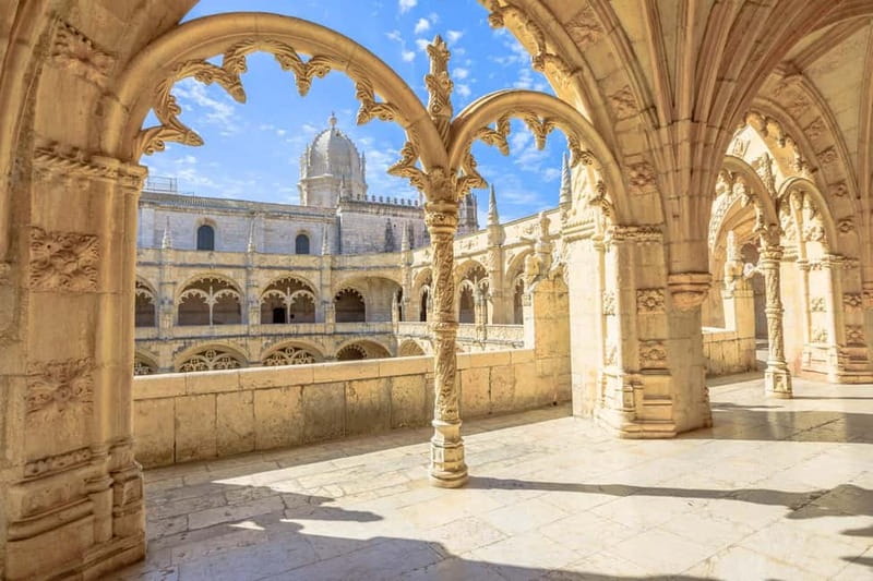 Lisbon: Skip-the-line Jerónimos Monastery Tour with Tickets - Church of Santa Maria and the tombs