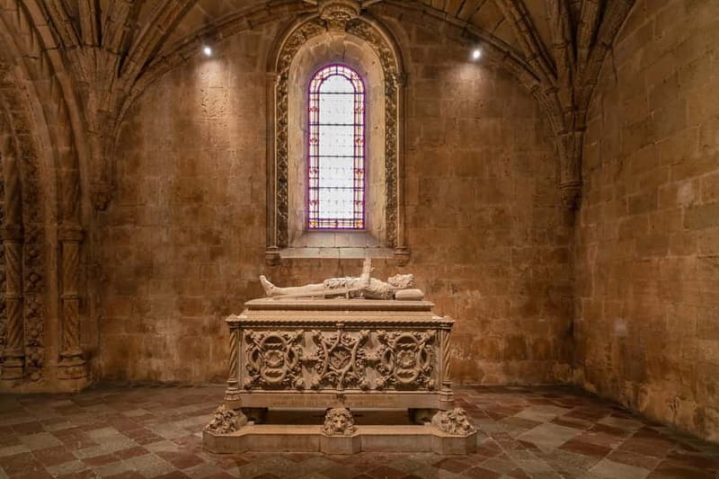 Lisbon: Skip-the-line Jerónimos Monastery Tour with Tickets - The Belém pastry stop after the monastery