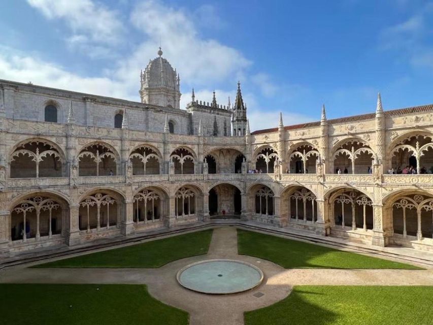 Lisbon: Tour of Belem and Jerónimos Monastery - Entering Jerónimos Monastery with skip-the-line entry