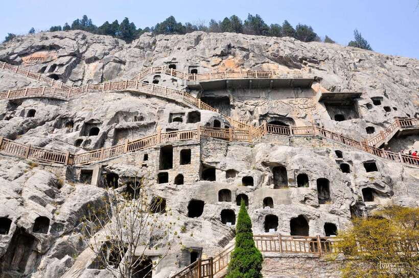 Louyang Day Tour from Xian: Longmen Grottoes, Shaolin Temple - Longmen Grottoes: A Riverbank Full of Stone Buddhas