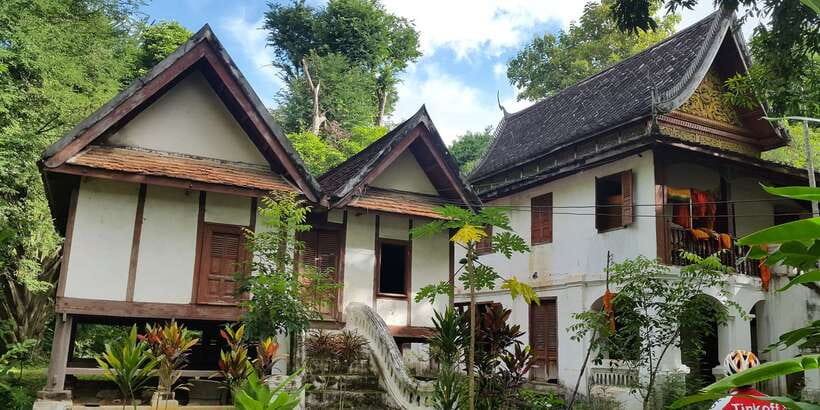 Luang Prabang: Pottery Workshop & Wat Chomphet cycling Tour - Cycling the quiet roads of Chomphet
