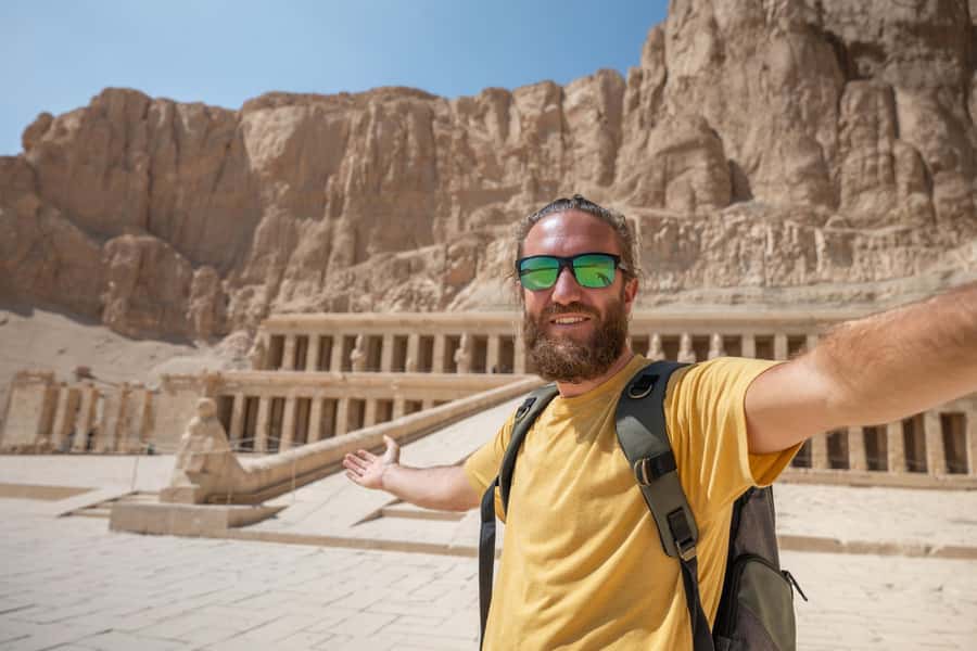 Luxor: Valley of the Kings and Hatshepsut Temple Day Tour - Hatshepsut Temple and the cliffs of Deir el-Bahari