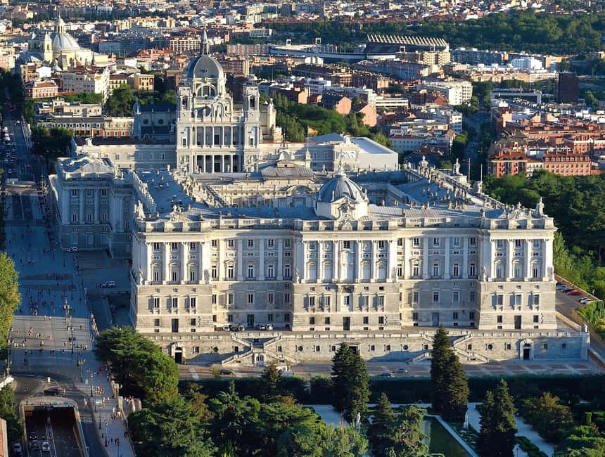 Madrid Must-see with Atardeder at the Debod Temple - Plaza de Oriente and the palace view