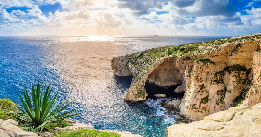 Malta: Prehistoric Temples, Limestone Heritage & Blue Grotto - Ħaġar Qim reveals Malta before the pyramids