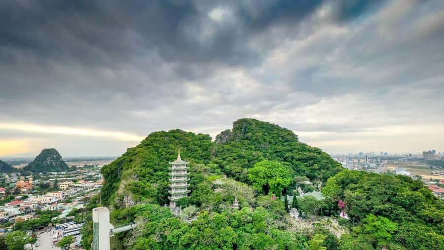 Marble Mountains, Am Phu Cave, Linh Ung Pagoda Group Tour - A Five-Hour Route From Da Nang or Hoi An