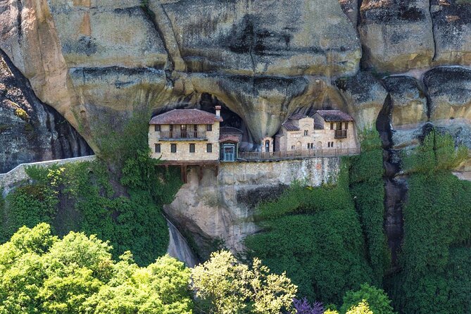 Meteora: Hiking Tour with Local Guide and Monastery Visit - What $35 includes and what it does not